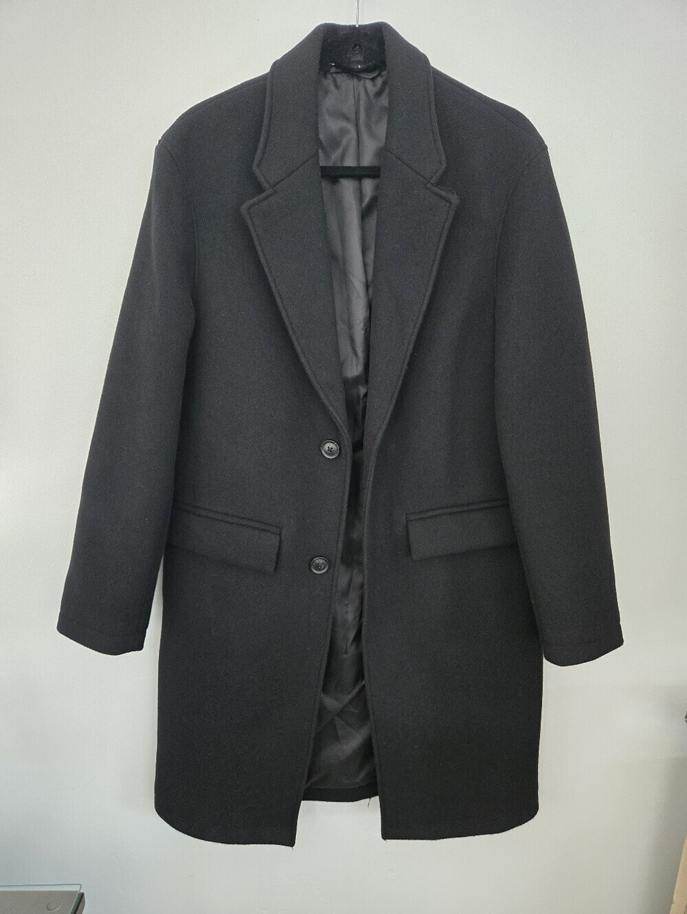 Zara Black Single-Breasted Ovearcoat. Size Medium.
